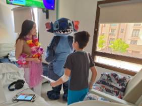 Dia Niño Hospitalizado Visita Stich Hospital Quirónsalud Toledo_8