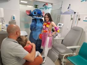 Dia Niño Hospitalizado Visita Stich Hospital Quirónsalud Toledo_12