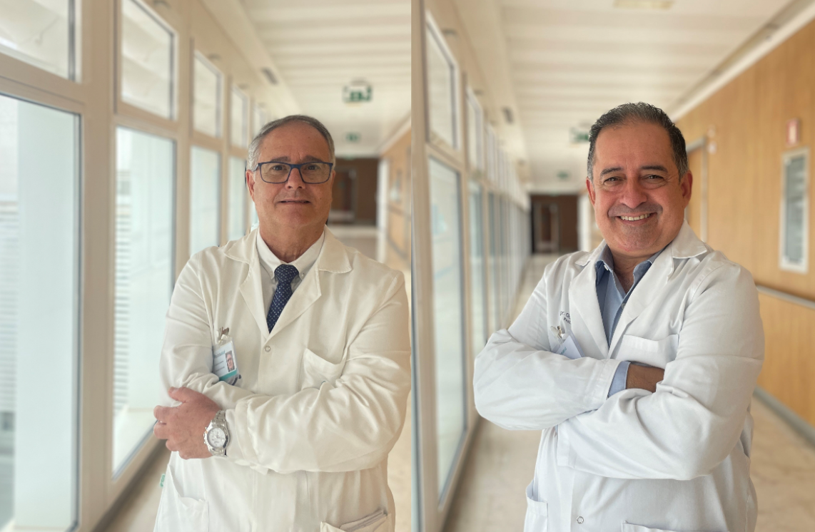 El doctor Rafael Espino y el doctor Andrés Osuna