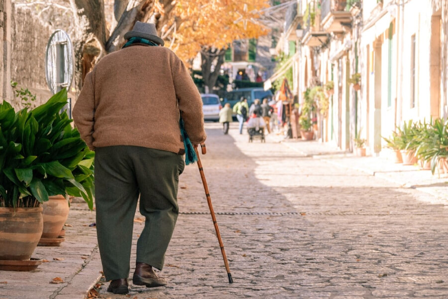 Caidas-personas-mayores-cuando-acudir-urgencias-hospital