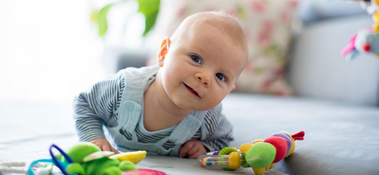 Juguetes y desarrollo infantil: de 0 a 6 meses